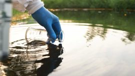 Denizden Girdikten Sonra Bu Belirtileri Yaşıyorsanız Acilen Doktora Başvurun!