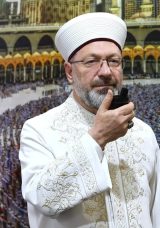 Diyanet İşleri Başkanı Erbaş’ın Talimatıyla Hacı Adaylarının Arafat’a İntikali Başladı