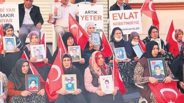 Diyarbakır Annelerinin Umutlu Bekleyişi: 20 Bayram Geçti, Kızım Gelmedi
