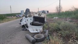 Diyarbakır’da Korkunç Kaza! Araç Devriye Girdi: Ölü ve Yaralılar Bulunmakta