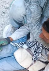 Diyarbakır&rsquo;da inşaat iş&ccedil;ileri 5&rsquo;inci kattan beton zemine d&uuml;şt&uuml;: 1 &ouml;l&uuml;