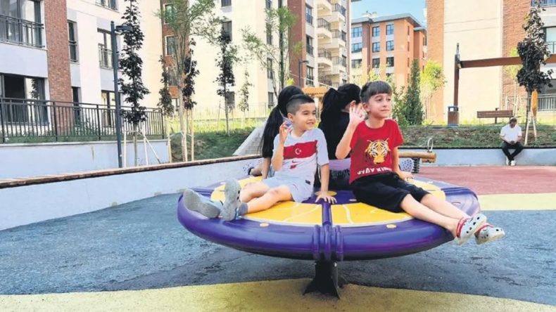 Ebrar Sitesi Yeniden Yaşam Merkezi Oldu