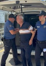 Emekli Hakim Hakkında Taciz İddiası! Otob&uuml;ste Etek Altı Fotoğraf &Ccedil;ekme Su&ccedil;laması