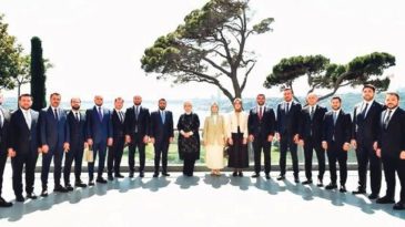 Emine Erdoğan, T&Uuml;GVA Y&ouml;netim Kurulu&rsquo;yla Bir Araya Geldi