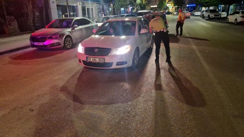 Emniyet Gece Huzur Uygulamasını Gerçekleştirdi
