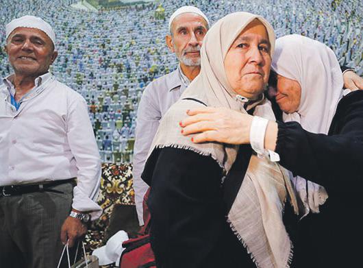 En genç ve en yaşlı Türk hacı adayları buluştu
