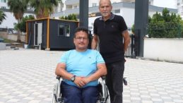 Engelli Oğlunun Hayalini Dolandırıcılara Kaptırdı