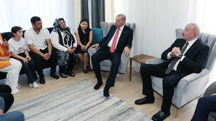 Erdoğan ve Aliyev, Kahramanmaraş’ta Depremzedeleri Ziyaret Etti
