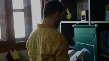 Eşinin Desteğiyle 10 Yıl Sonra Hayata Tutundu! 'Bu, &Ccedil;aresi Olmayan Bir Hastalık Değil'