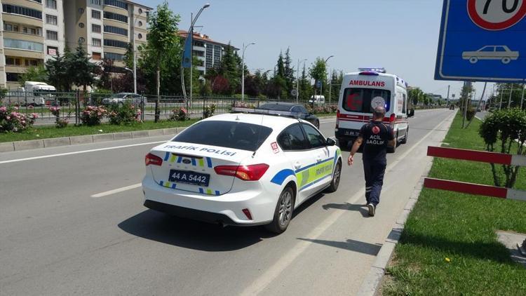 Eşiyle Tartıştı, Arabadan Atladı