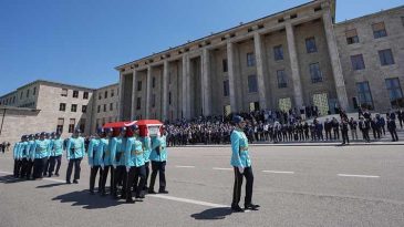 Eski Milletvekili İsmail Bilen İ&ccedil;in Meclis'te Cenaze T&ouml;reni D&uuml;zenlendi