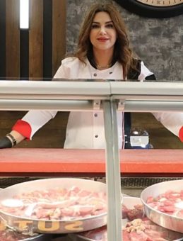 Ete dokunamıyordu kasap oldu! "Kadın eli değen her yer güzelleşiyor"