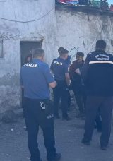 Evinde yalnız yaşayan kişi ölü bulundu