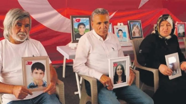 Evlat Nöbeti Bayramda da Sürüyor