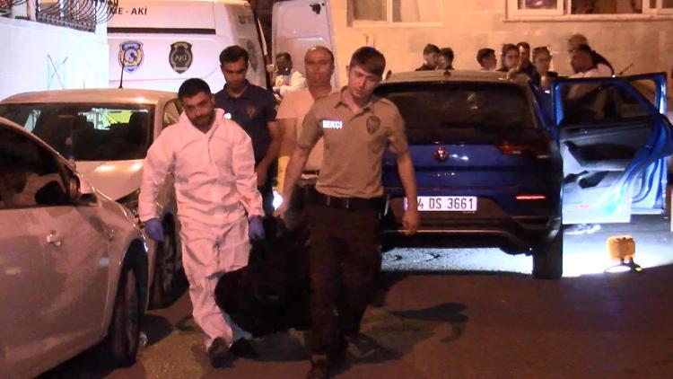 Fatih’te Otomobilde Silahlı Saldırı! Sürücü Hayatını Kaybetti