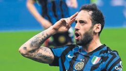 Favori Hakan, Plase İlkay!