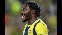 Fenerbahçeli Yıldızın Servet Değerindeki Saati Çalındı: Osayi Samuel Gece Kulübünde Tanıştığı O Kızdan Şikayetçi Oldu!