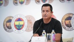 Fenerbahçe Asbaşkanı Acun Ilıcalı Görevinden Ayrıldı