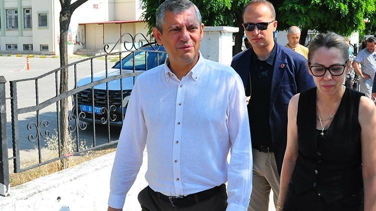 Ferdi Zeyrek’in Kızı Sınava Özgür Özel ile Geldi