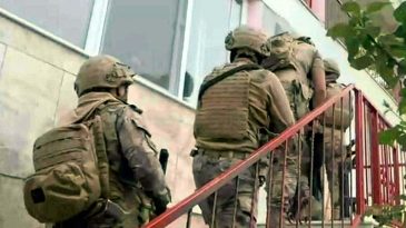 FET&Ouml;'n&uuml;n Sınav Soruşturmasında Yeni Gelişme: 5 Kişi İ&ccedil;in G&ouml;zaltı Kararı!