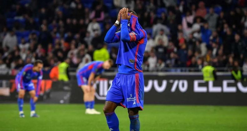 Fransa Ligue 1'den Düşürülen Takımlar: Tarih Tekrar Ediyor
