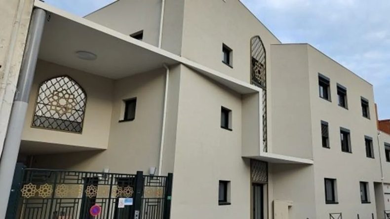 Fransa’da Camide Kur’an-ı Kerim’i Yakan İslam Düşmanı Tutuklandı