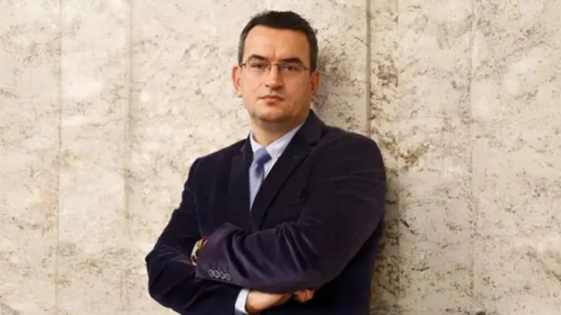 Gizli Bilgileri Satarken Fotoğrafları Ortaya Çıktı: Casusluktan Hüküm Giydi
