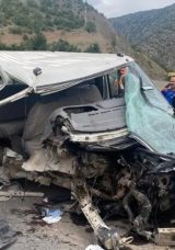 Gümüşhane-Trabzon Yolunda Korkunç Kaza: 1 Kişi Hayatını Kaybetti, 3 Yaralı