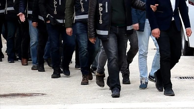 GÜNDEM: 41 İl Genelinde FETÖ Operasyonu: 176 Asker Gözaltında