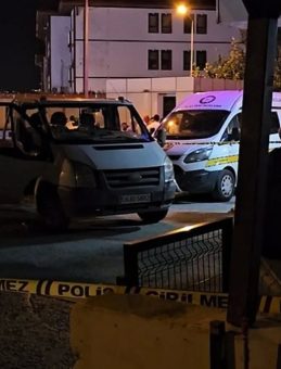 Hastane Bahçesinde Silahlı Kavga: 1 Kişi Hayatını Kaybetti