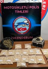 Hatay'da Uyuşturucu Operasyonu: Esrar ve Captagon Hapları Ele Ge&ccedil;irildi