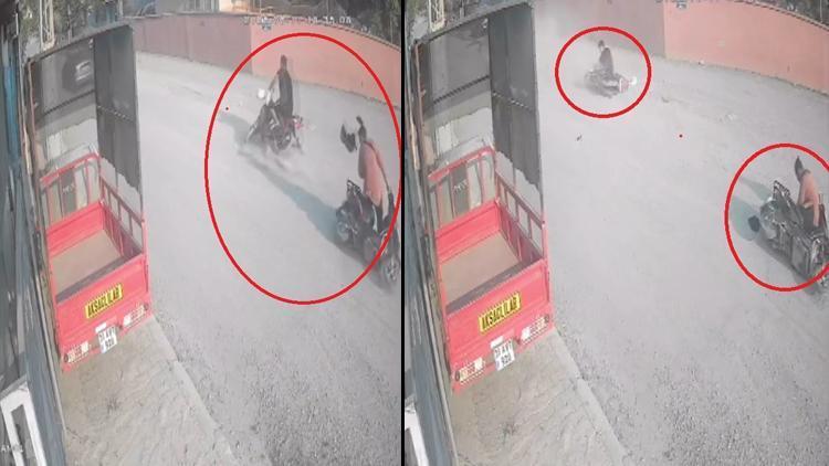 Hatay’da Motosikletten Düşen Sürücüye Motosiklet Çarptı! O Anlar Kamerada
