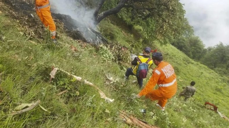 Hindistan’da Helikopter Kazası: Kurtulan Yok