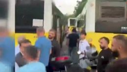 İETT Şoförü, U Dönüşü Yaptığı İçin Tepki Gösteren Yolcuların Üzerine Sürdü