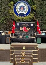 İki Farklı Adreste Düzenlenen Operasyon: 100 Milyon Liralık Kaçak Ürün Ele Geçirildi