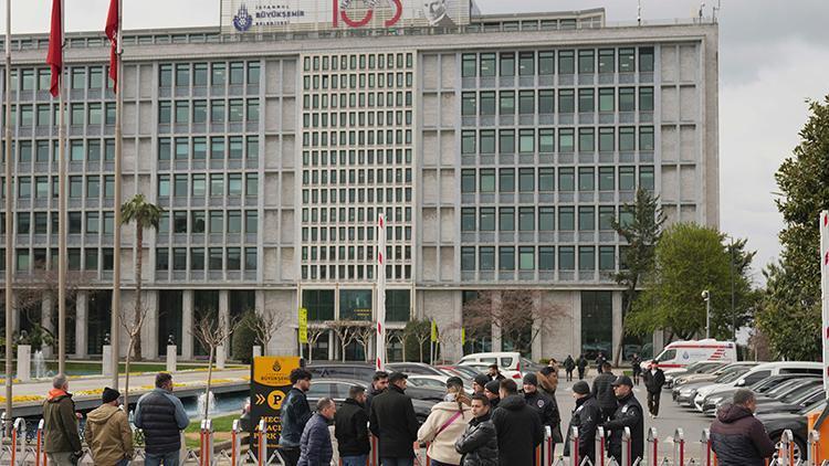 İstanbul Büyükşehir Belediyesine Yönelik Yolsuzluk Soruşturmasında Gözaltına Alınan İki Şüpheli Adliyeye Sevk Edildi