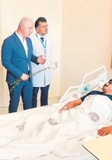 İstanbul Valisi Gül’den hastalara bayram ziyareti