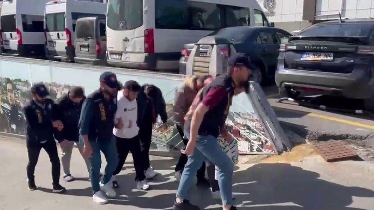 İstanbul’da Lüks Rezidanslara Yasa Dışı Bahis Operasyonu! 7 Şüpheli Gözaltına Alındı