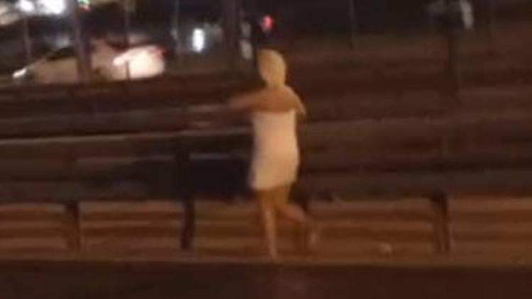 İstanbul’da sürücülere havlulu kadın şoku! Polisler harekete geçti, gözaltına alındı