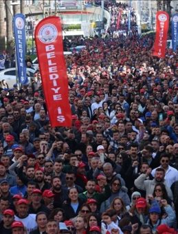İZBB’de İşçi Kıyımı! Tugay 320 İşçiyi Kapı Önüne Koydu