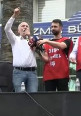 İzmir’de Grev 3. Günü Geride Bıraktı: Çöpler Birikmeye Devam Ediyor