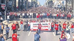 İzmir’de Grev Devam Ediyor, İşçi İsyanı Büyüyor