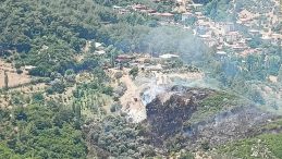 İzmir’deki orman yangınına havadan ve karadan müdahale