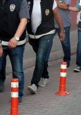 İzmir&rsquo;de FET&Ouml; Operasyonu: 20 G&ouml;zaltı