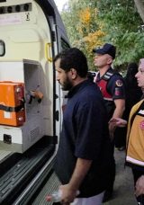 İznik G&ouml;l&uuml;&rsquo;nde botta mahsur kaldı: 1 saat sonra kurtarıldı!
