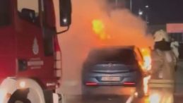 Kağıthane’de Bariyerle Çarpan Araç Alev Aldı: Şoför Yaralı