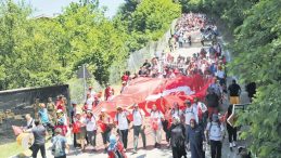 Kahramanların İzinde