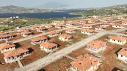 Kahramanmaraş’ta Depremzedelere Göl Manzaralı Köy Evi: Devletimiz Bize Çifte Bayram Yaşattı