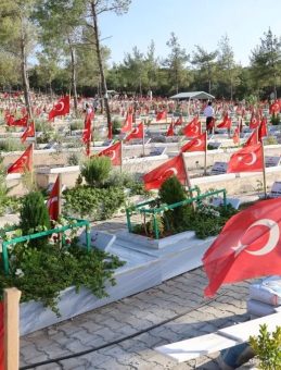 Kahramanmaraş’ta Hüzünlü Bayramlaşma