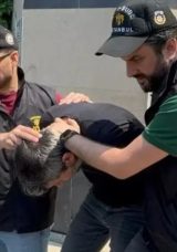 Kahvehanede Silah Gösterimi Faciası: Arkadaş Kalbinden Vuruldu